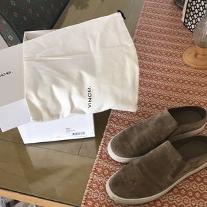 Vince slide on suede Woodsmoke - Size 8.5 - EUC